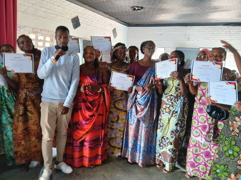 IBYISHIMO BIKOMEYE KUBARANGIJE AMASOMO YIGIHE  BAFATA IMPAMYABUMENYI ZABO (Certificate)